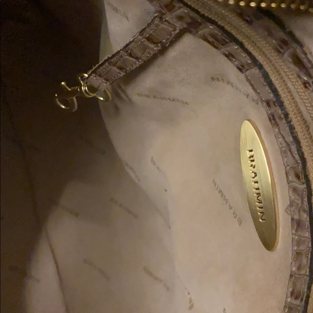 Handbag - Picture 9 of 14